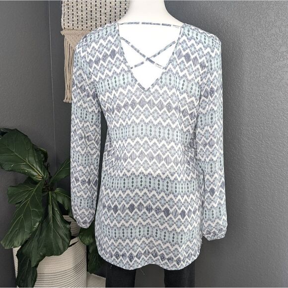 ⭐ 3 for $20 🌼 Studio Y Beaded Blouse - Picture 2 of 8